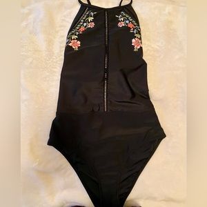Body Glove 1-piece bathing suit